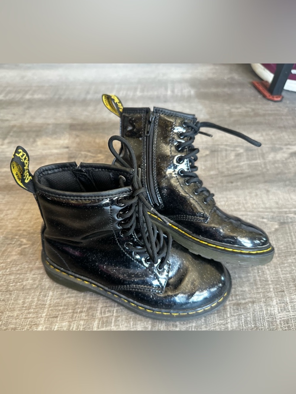 EUC RARE Dr. Martens 1460 Glitter Black size 1